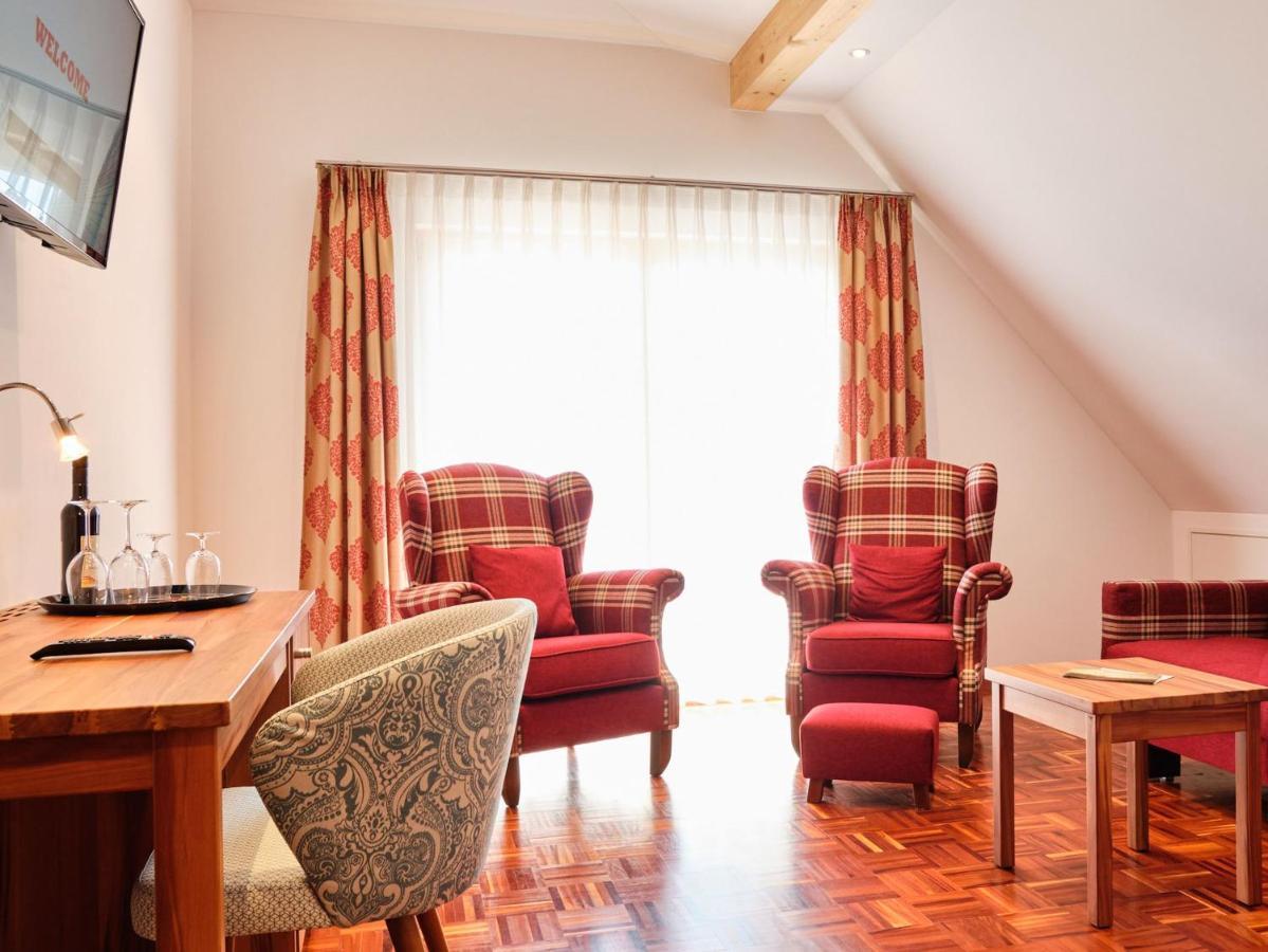 Hotel Hornstein - Weingut, Vinothek & Gastronomie Нонненхорн Экстерьер фото